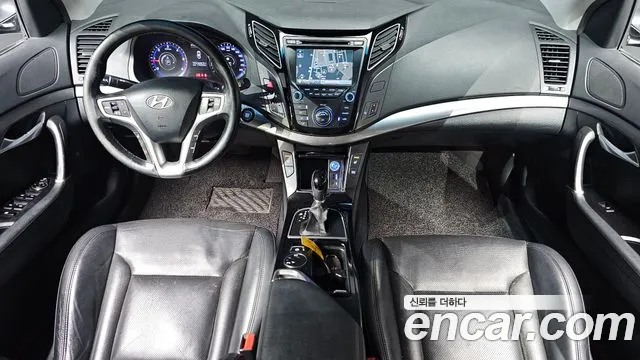 Hyundai i40 — интерьер