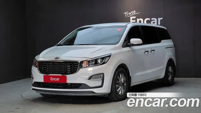 Kia Carnival — экстерьер