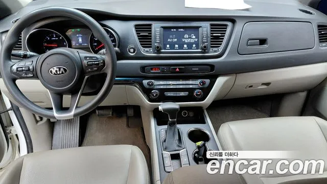 Kia Carnival — интерьер