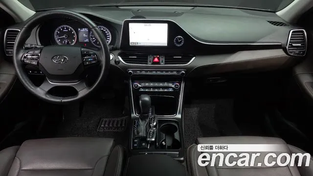 Hyundai Grandeur — интерьер