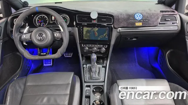 Volkswagen Golf — интерьер