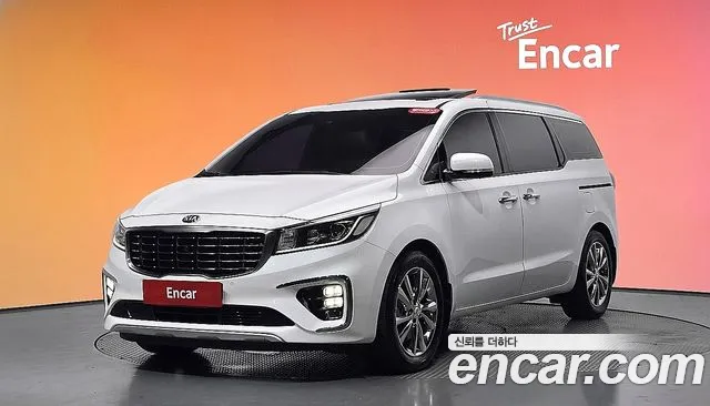 Kia Carnival — экстерьер
