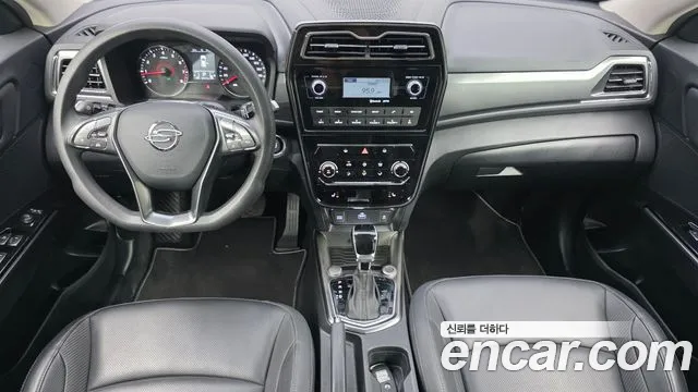 KG Mobility Tivoli — интерьер