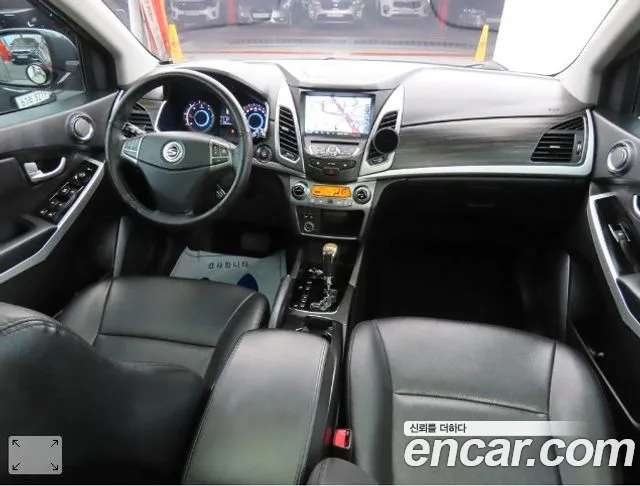 KG Mobility Korando — интерьер