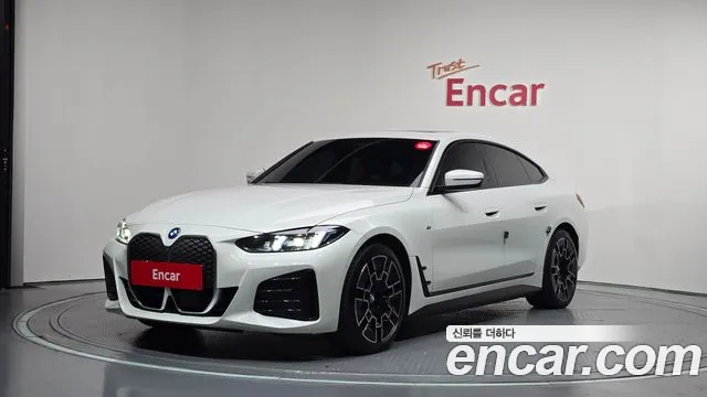 BMW i4 — экстерьер