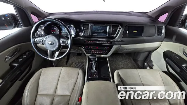 Kia Carnival — интерьер