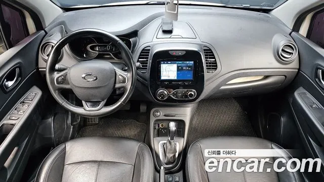 Renault Korea QM3 — интерьер