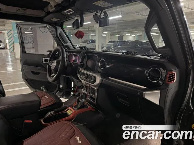 Jeep Wrangler — интерьер