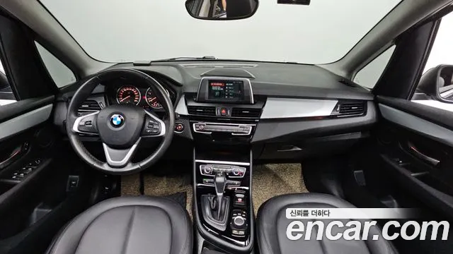 BMW 2 серия — интерьер