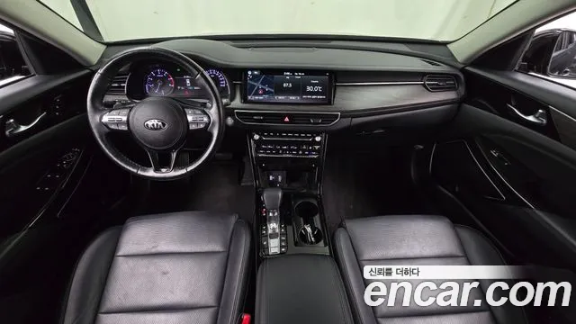 Kia K7 — интерьер