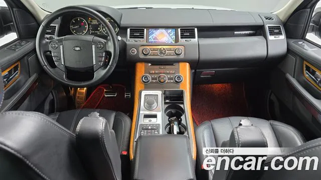 Land Rover Range Rover Sport — интерьер