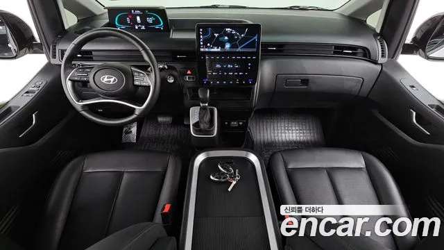 Hyundai Staria — интерьер