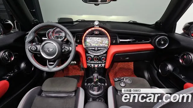 MINI Cooper Convertible — интерьер