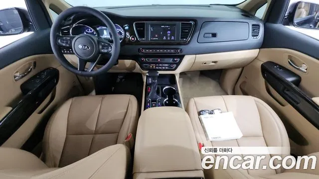Kia Carnival — интерьер