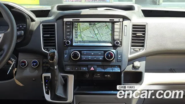 Hyundai Solati — интерьер