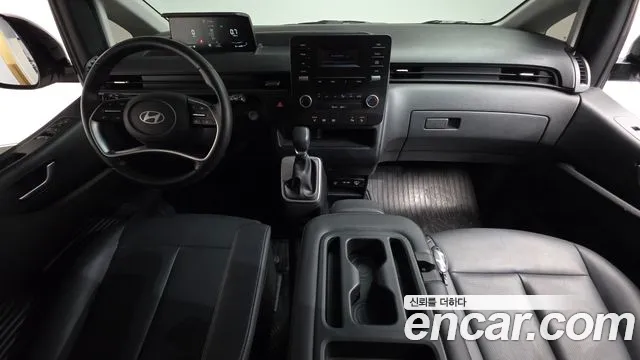 Hyundai Staria — интерьер