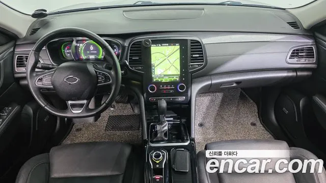 Renault Korea SM6 — интерьер