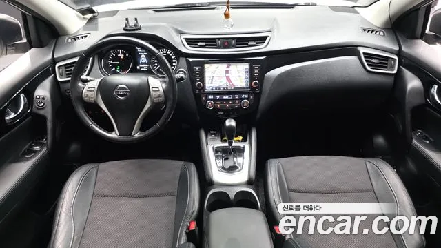 Nissan Qashqai — интерьер