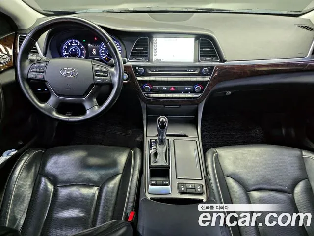 Hyundai Aslan — интерьер