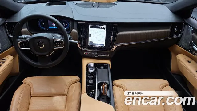 Volvo V90 — интерьер