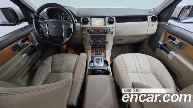 Land Rover Discovery — интерьер