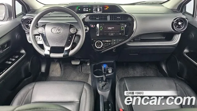 Toyota Prius — интерьер