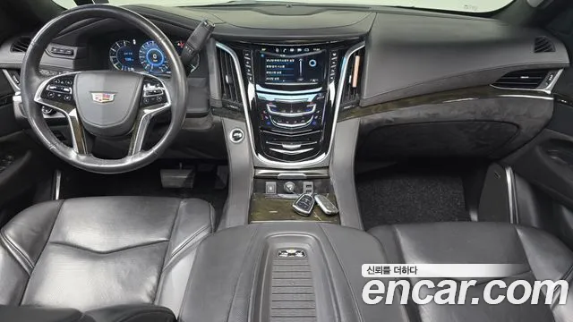 Cadillac Escalade — интерьер