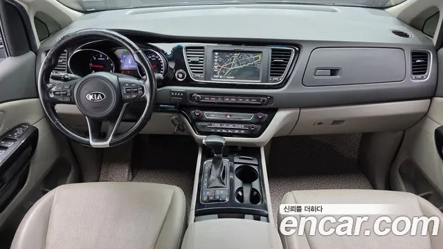 Kia Carnival — интерьер