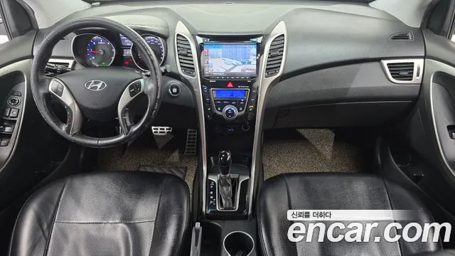 Hyundai i30 — интерьер