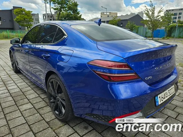 Genesis G70 — интерьер