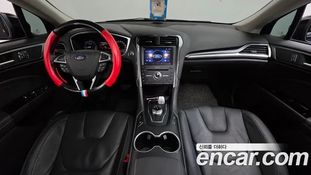 Ford Mondeo — интерьер