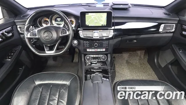Mercedes-Benz CLS-класс — интерьер