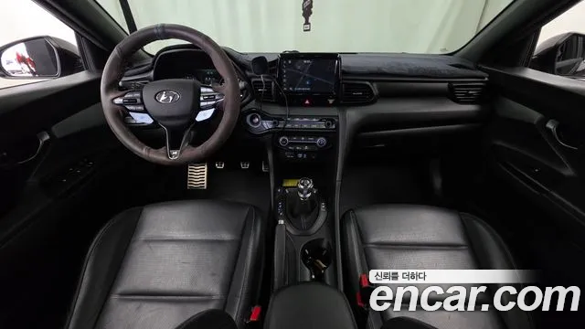 Hyundai Veloster — интерьер