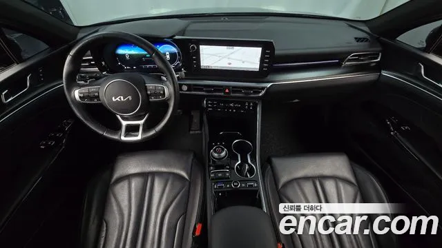 Kia K5 — интерьер