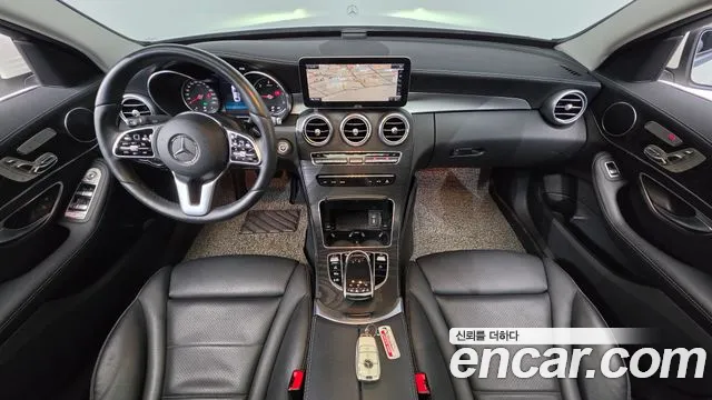 Mercedes-Benz C-класс — интерьер
