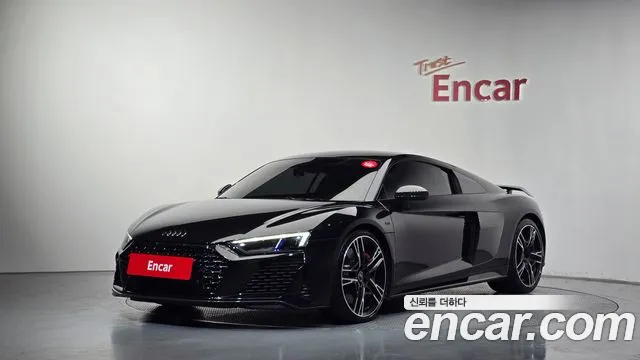 Audi R8 — экстерьер