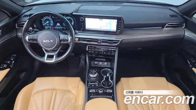 Kia K5 — интерьер