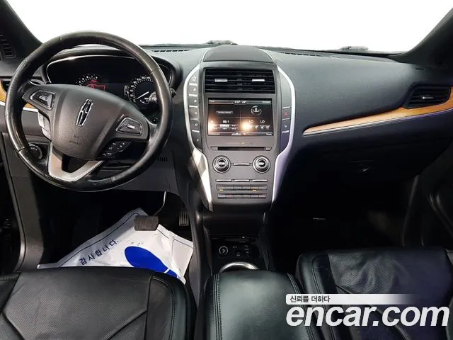 Lincoln MKC — интерьер