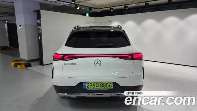 Mercedes-Benz EQE — интерьер