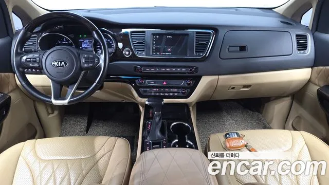 Kia Carnival — интерьер