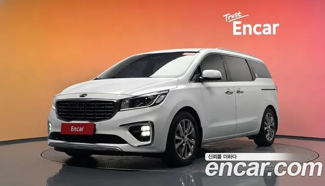 Kia Carnival — экстерьер