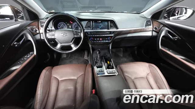 Hyundai Aslan — интерьер