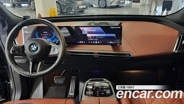 BMW iX — интерьер