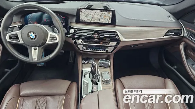 BMW 5 серия — интерьер