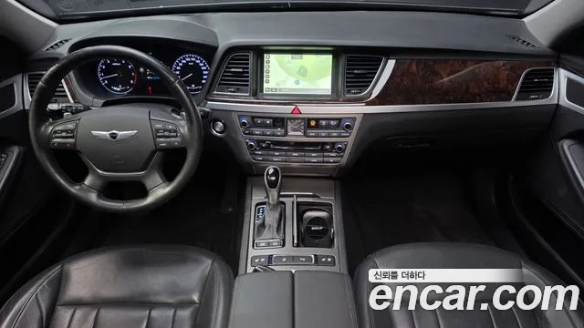 Hyundai Genesis — интерьер