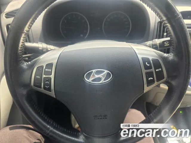 Hyundai Elantra — интерьер