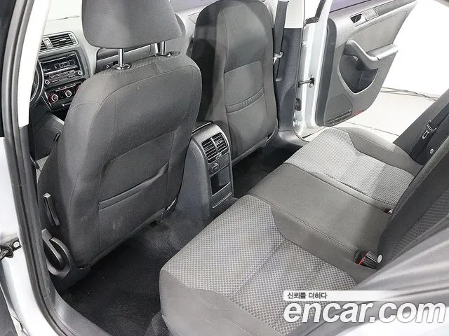 Volkswagen Jetta — интерьер
