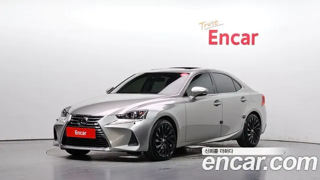 Lexus IS — экстерьер