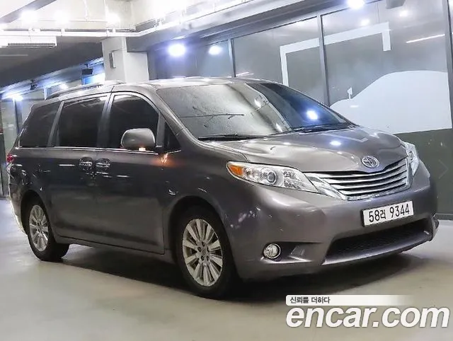 Toyota Sienna — экстерьер