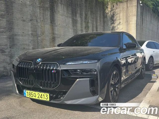 BMW i7 — экстерьер